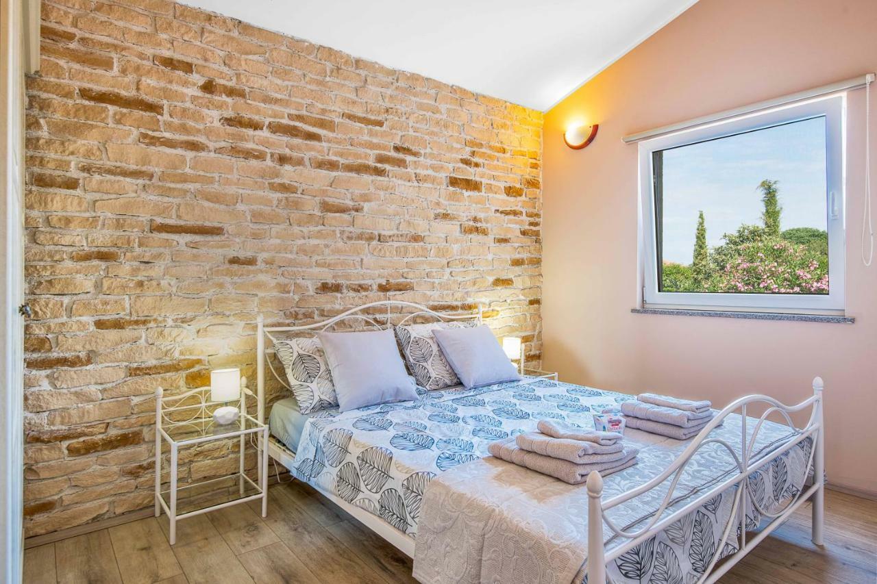Haus Vita Pola Esterno foto
